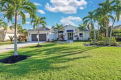 Luxury in Vanderbilt Lakes!