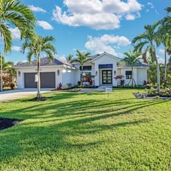 Luxury in Vanderbilt Lakes!